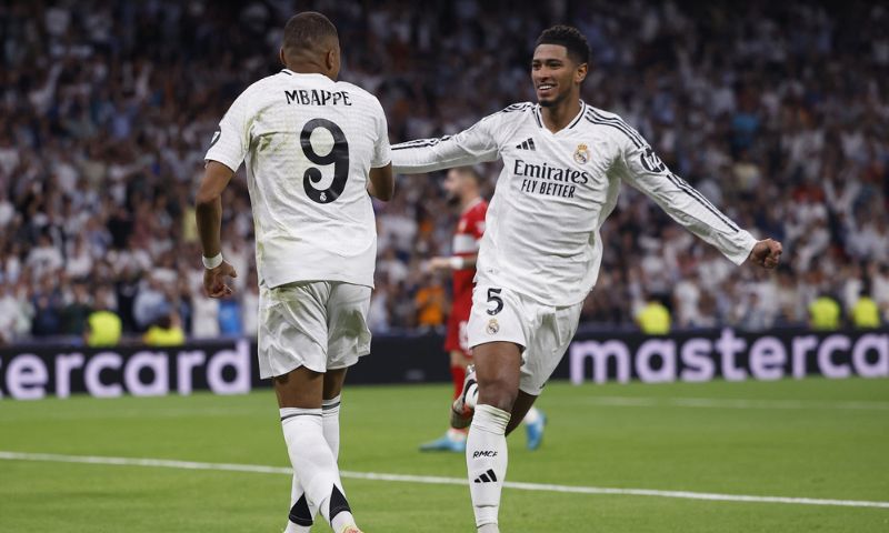 Real Madrid vs Napoli – Đẳng cấp từ những pha bóng ngẫu hứng